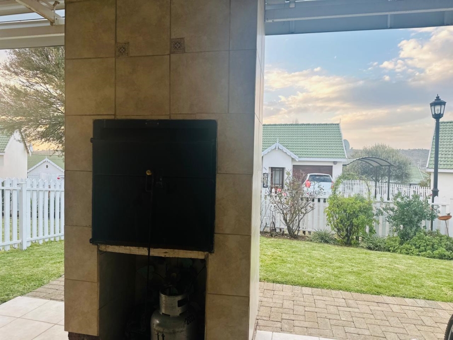 To Let 3 Bedroom Property for Rent in Hillside Free State